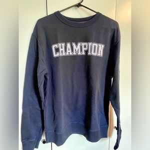navy blue champion crew neck sweatshirt women’s size large